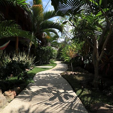 Albany Home Stay Kuta  Экстерьер фото