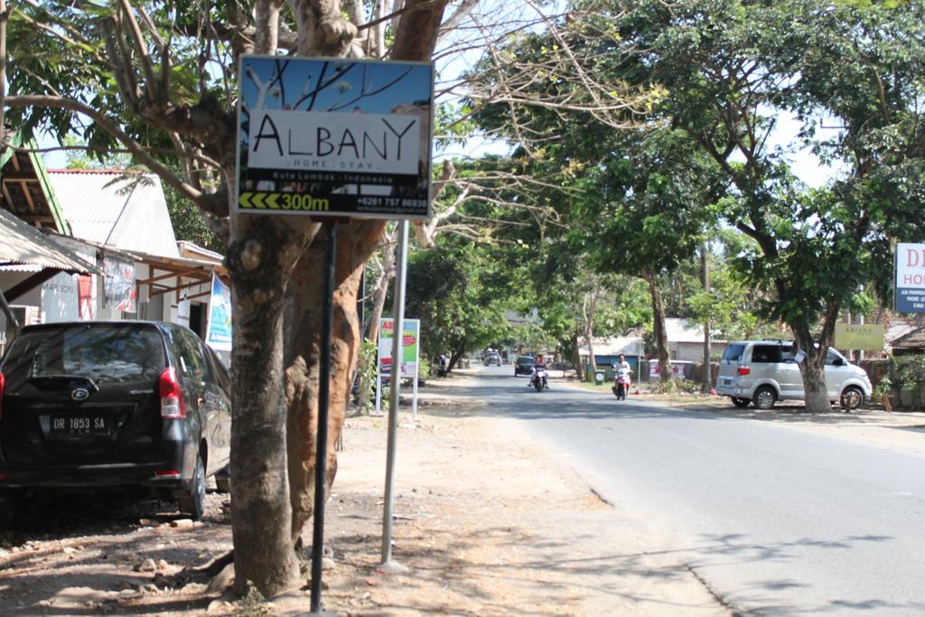 Albany Home Stay Kuta  Экстерьер фото