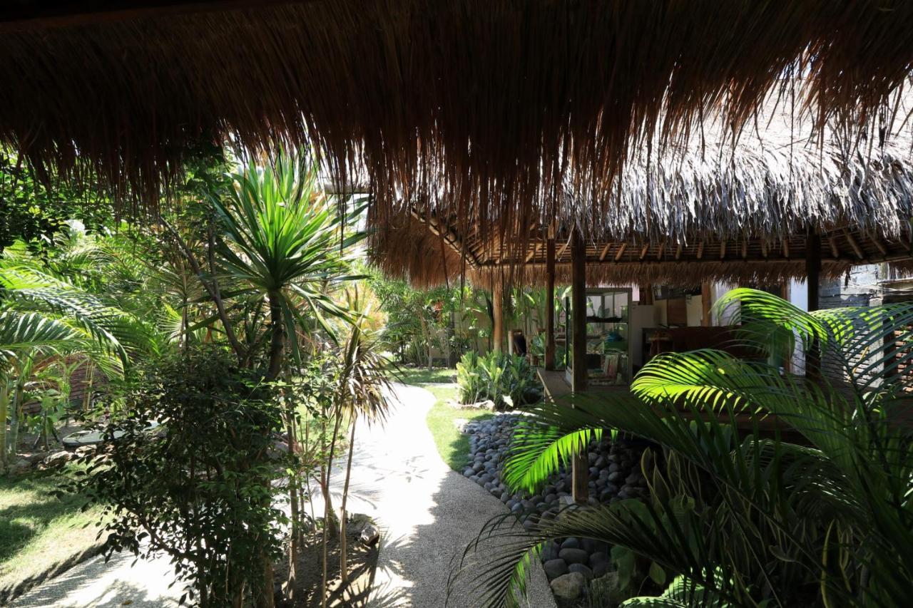 Albany Home Stay Kuta  Экстерьер фото